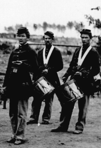 http://www.unionvolunteersfifeanddrum.com/resources/Picture3.png.opt342x501o0,0s342x501.png